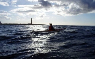  Between sky and sea 